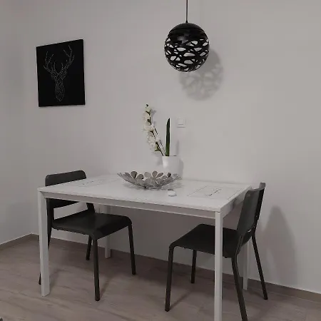 Maria 1 And 2 With Parking Space In The Garage Apartament