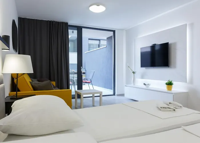 Maria 1 And 2 With Parking Space In The Garage Lejlighed *