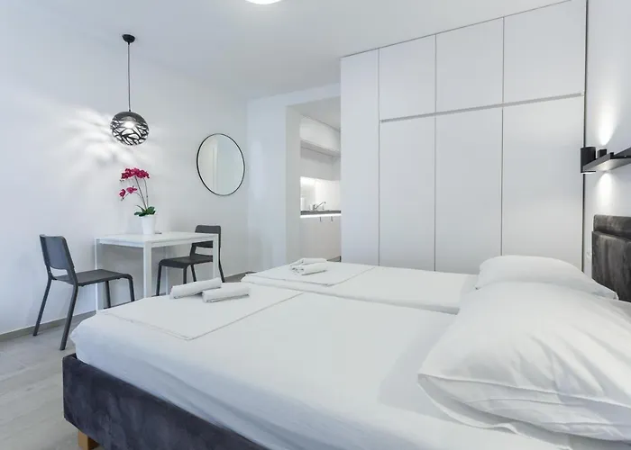 Maria 1 And 2 With Parking Space In The Garage Apartman Dubrovnik