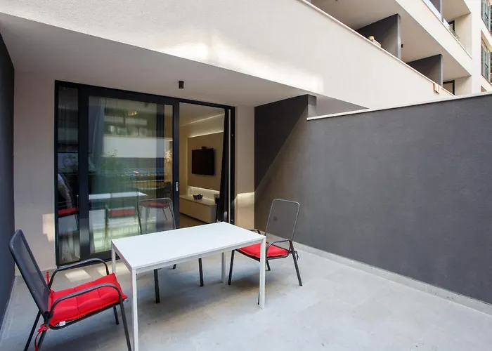 Maria 1 And 2 With Parking Space In The Garage *