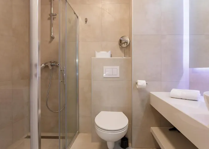 Maria 1 And 2 With Parking Space In The Garage Apartman *