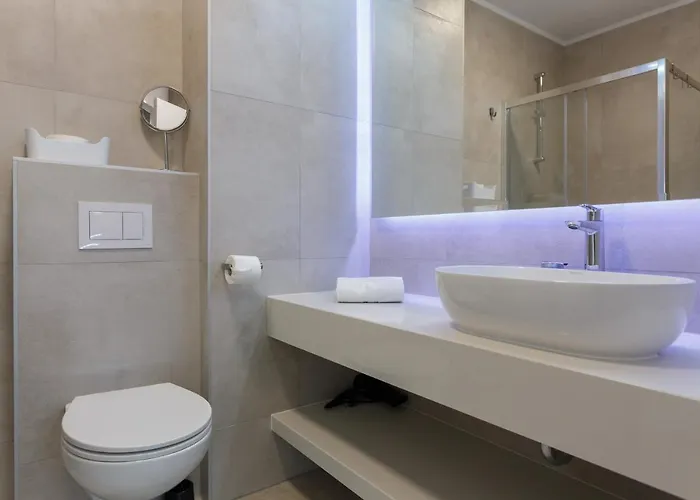 Maria 1 And 2 With Parking Space In The Garage דירה