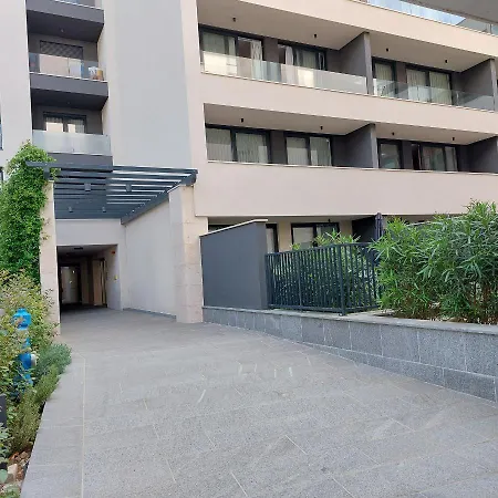 Maria 1 And 2 With Parking Space In The Garage